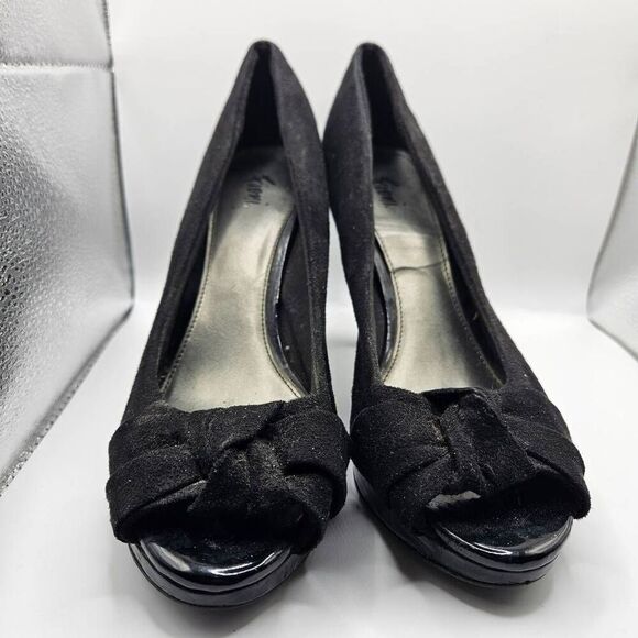 Fioni Black Suede Peep Toe Heels Size 71/2 great conditions! - Picture 1 of 7
